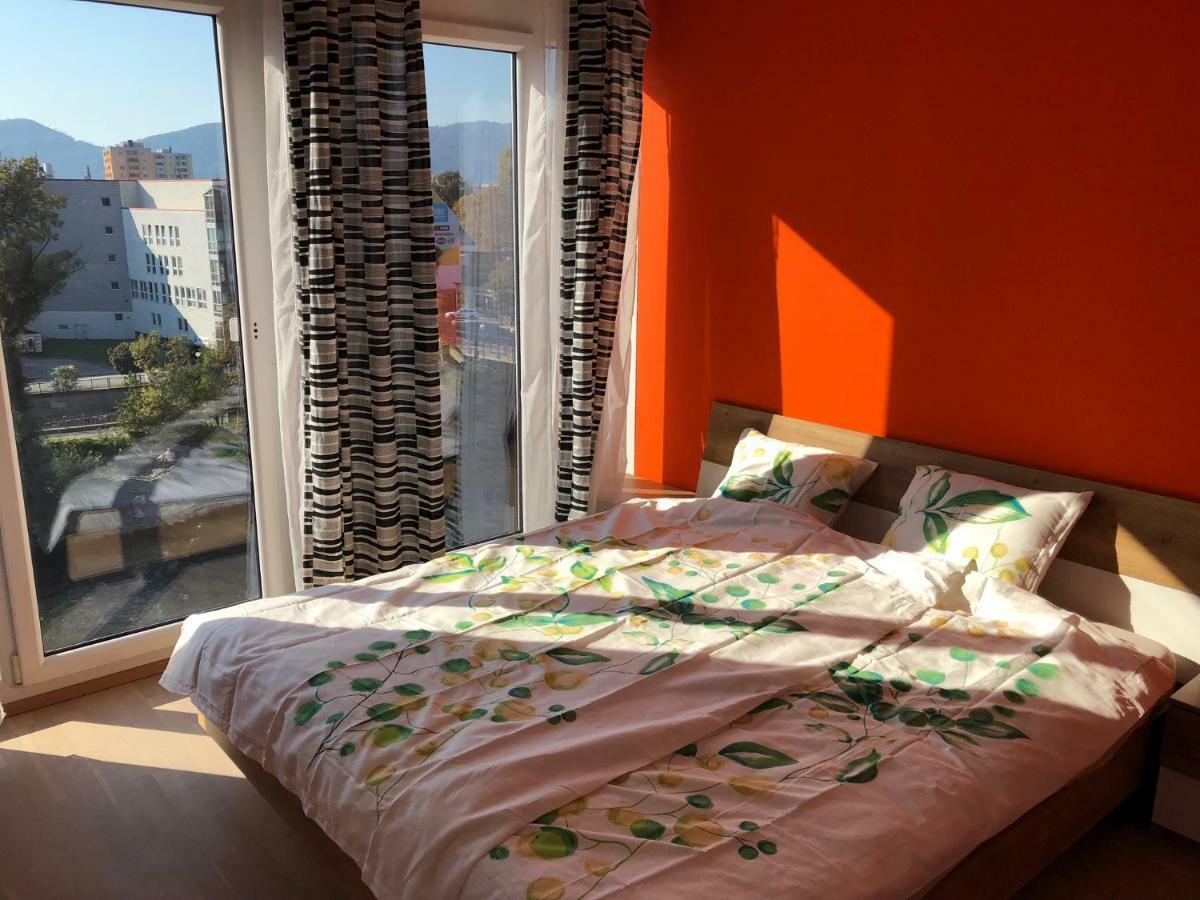 غراتس Kmheim, Cozy 103M2 Apartment, With 3 Bedroom And Covered Free Parking Place, Close To City Center المظهر الخارجي الصورة