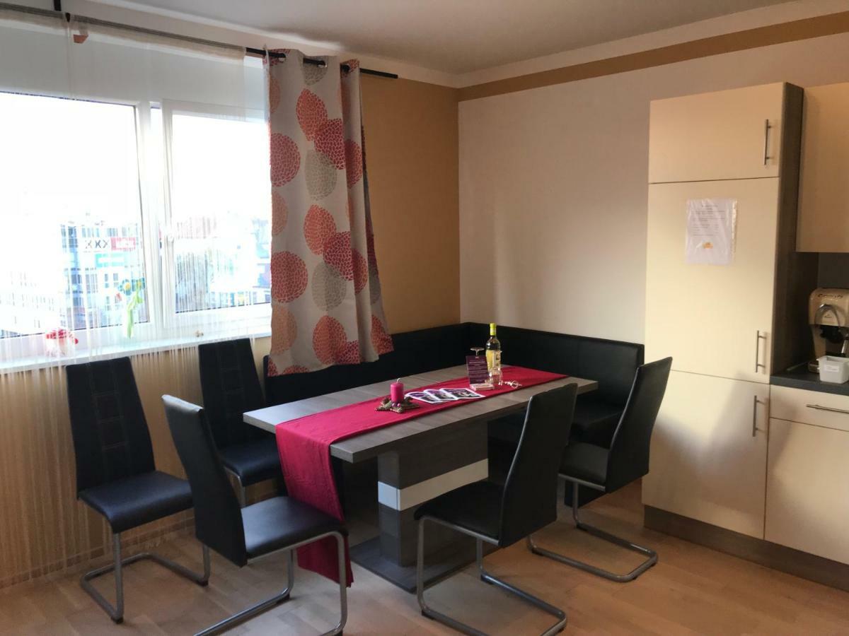 غراتس Kmheim, Cozy 103M2 Apartment, With 3 Bedroom And Covered Free Parking Place, Close To City Center المظهر الخارجي الصورة